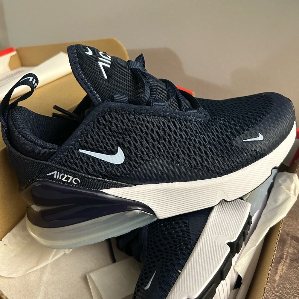 Nike Air Max 270 PS in Obsidian and White